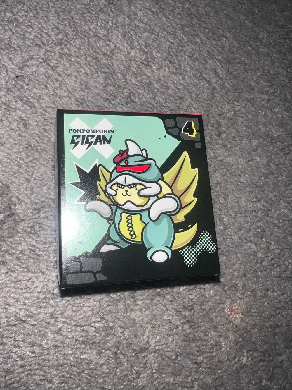 NEW Pompompurin x Gigan figure